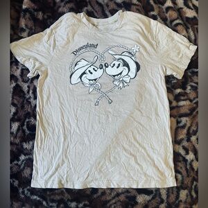 Disneyland Mickey and Minnie Graphic T-Shirt Size Medium